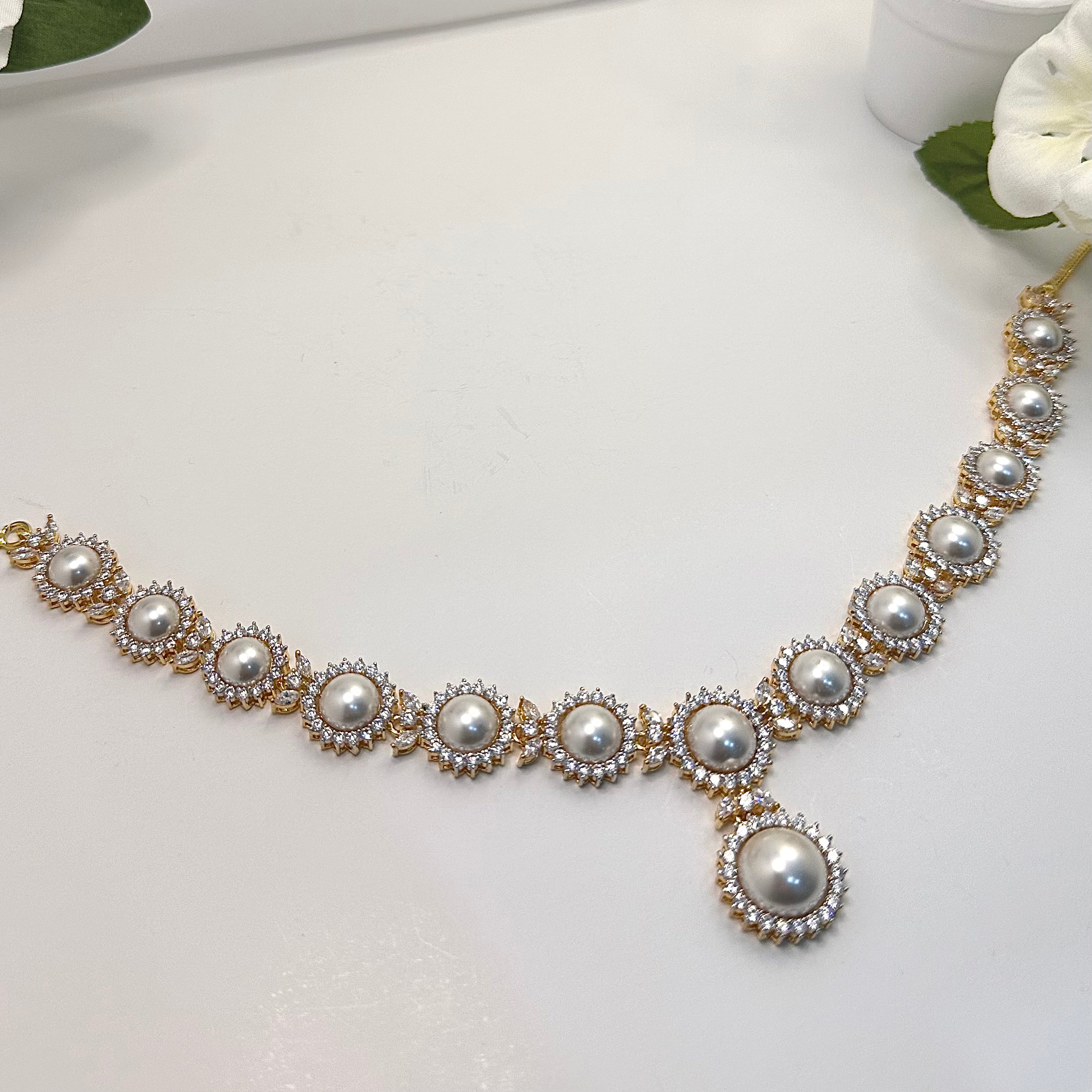 Pearly Necklace Set