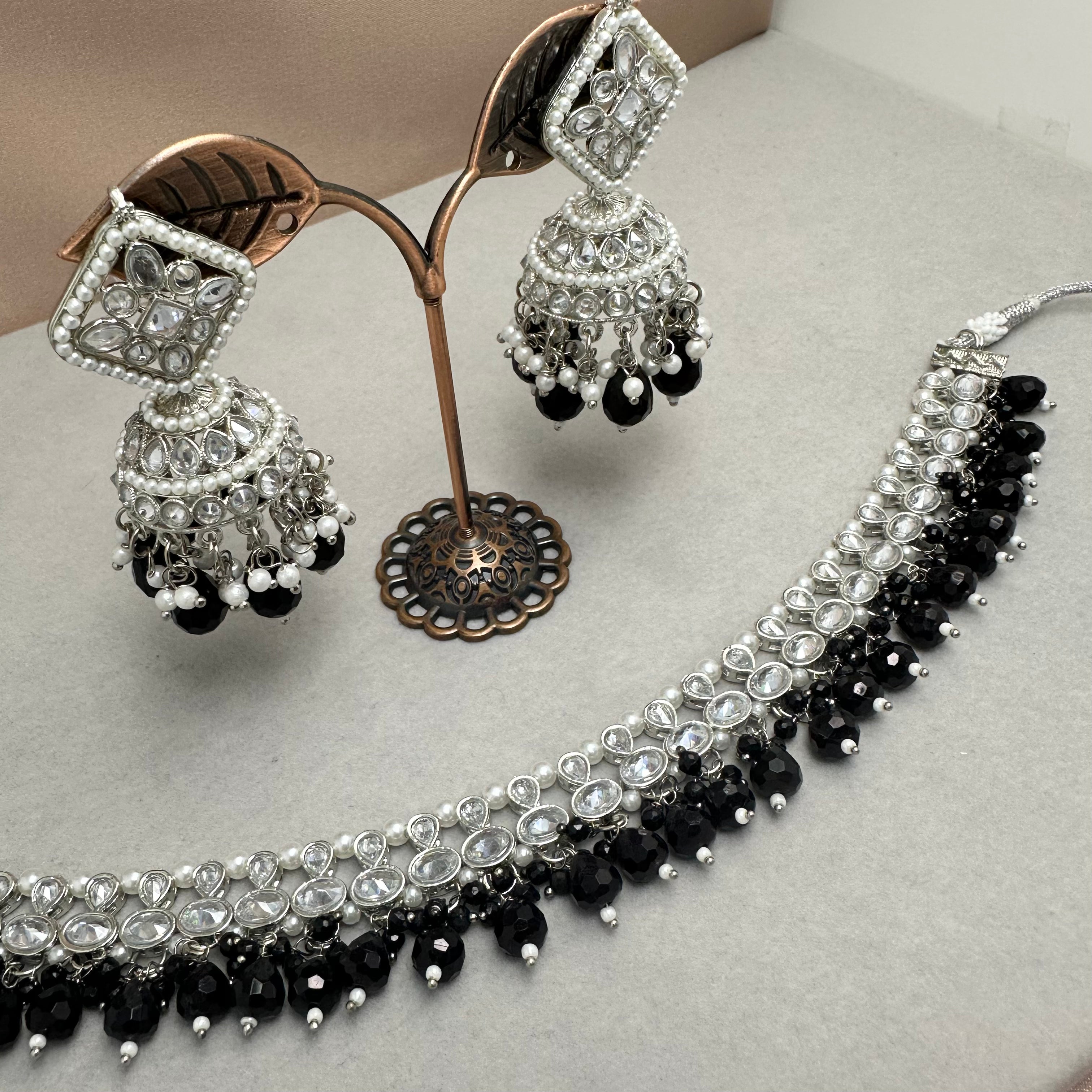 Amelia Black Choker Set