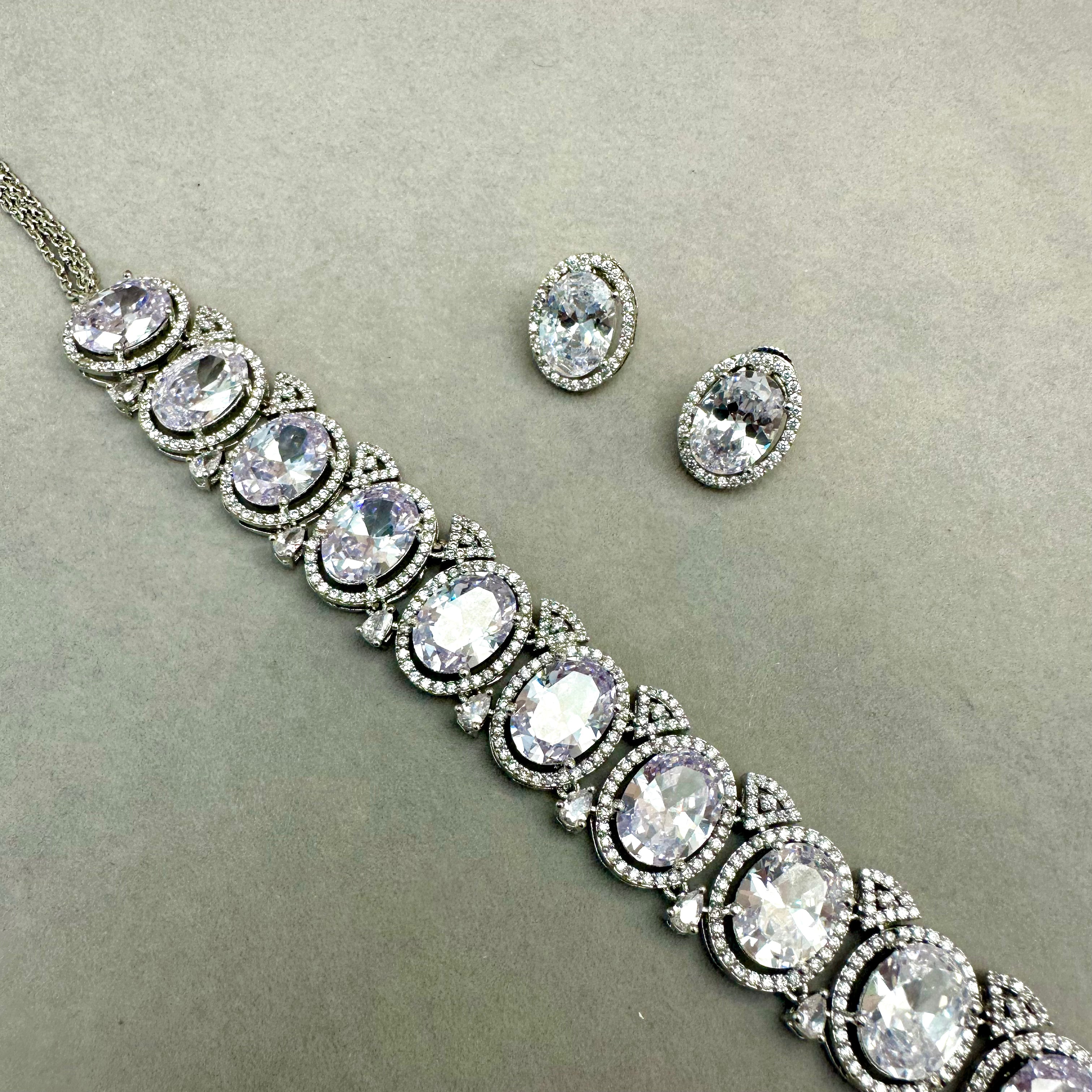 Simple Round AD Choker Set