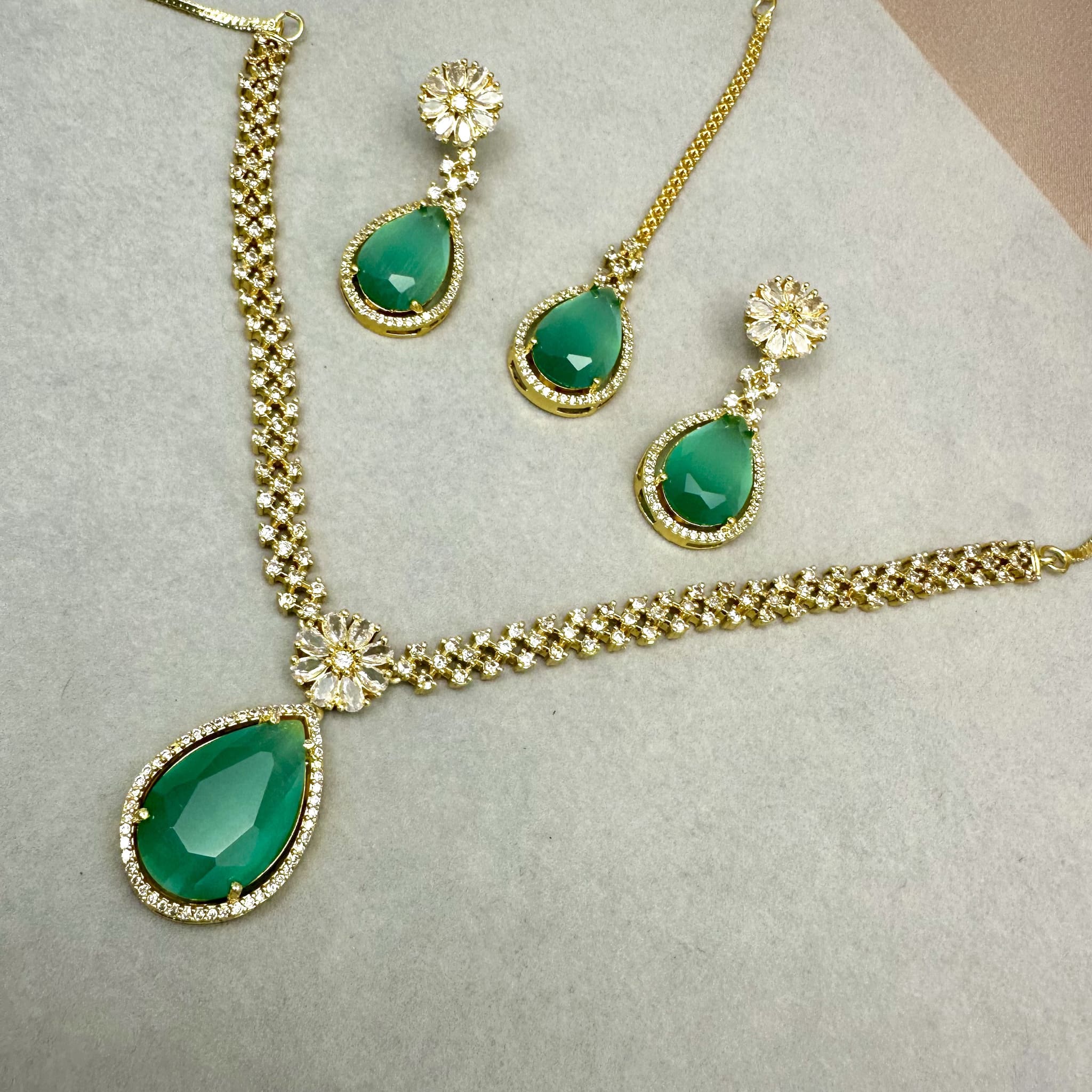Simer Necklace Set