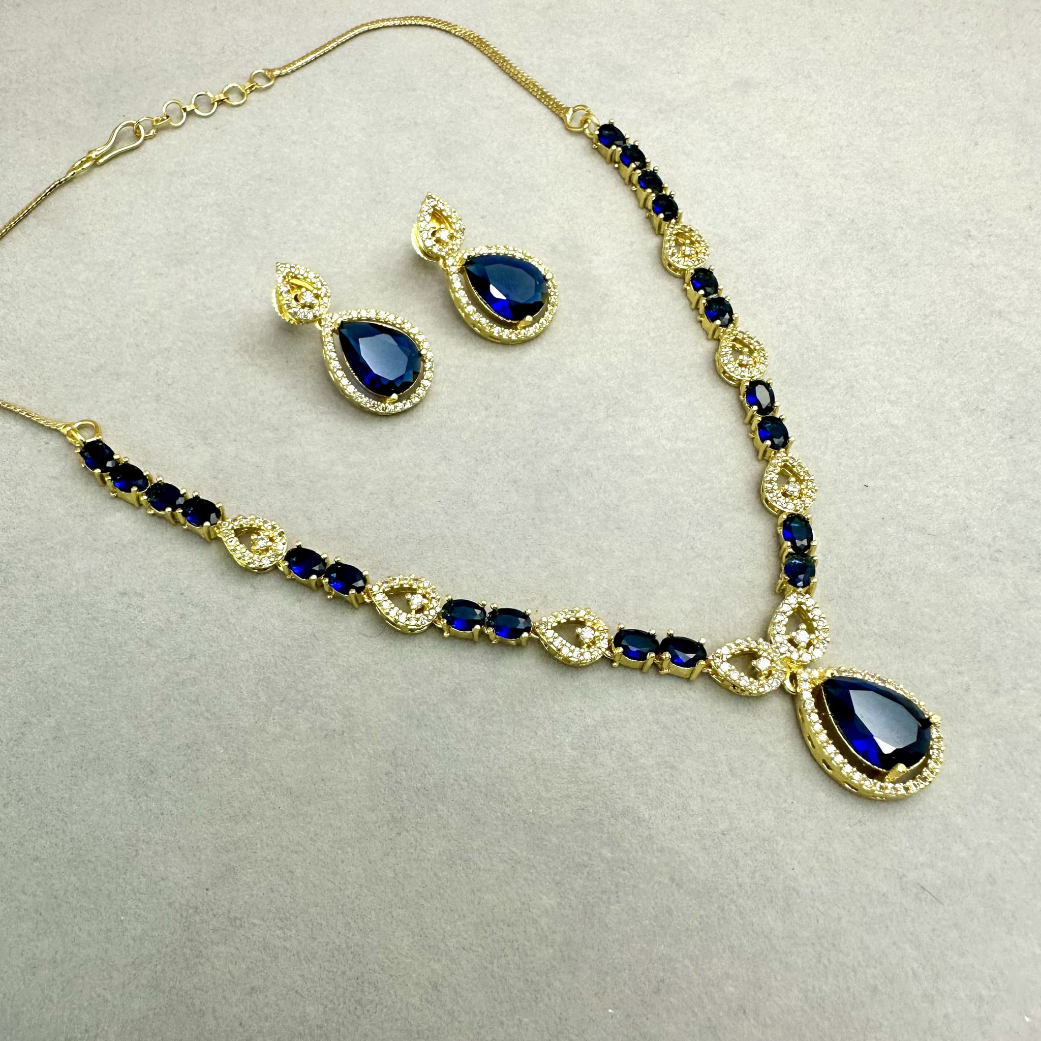 Double Link Necklace Set