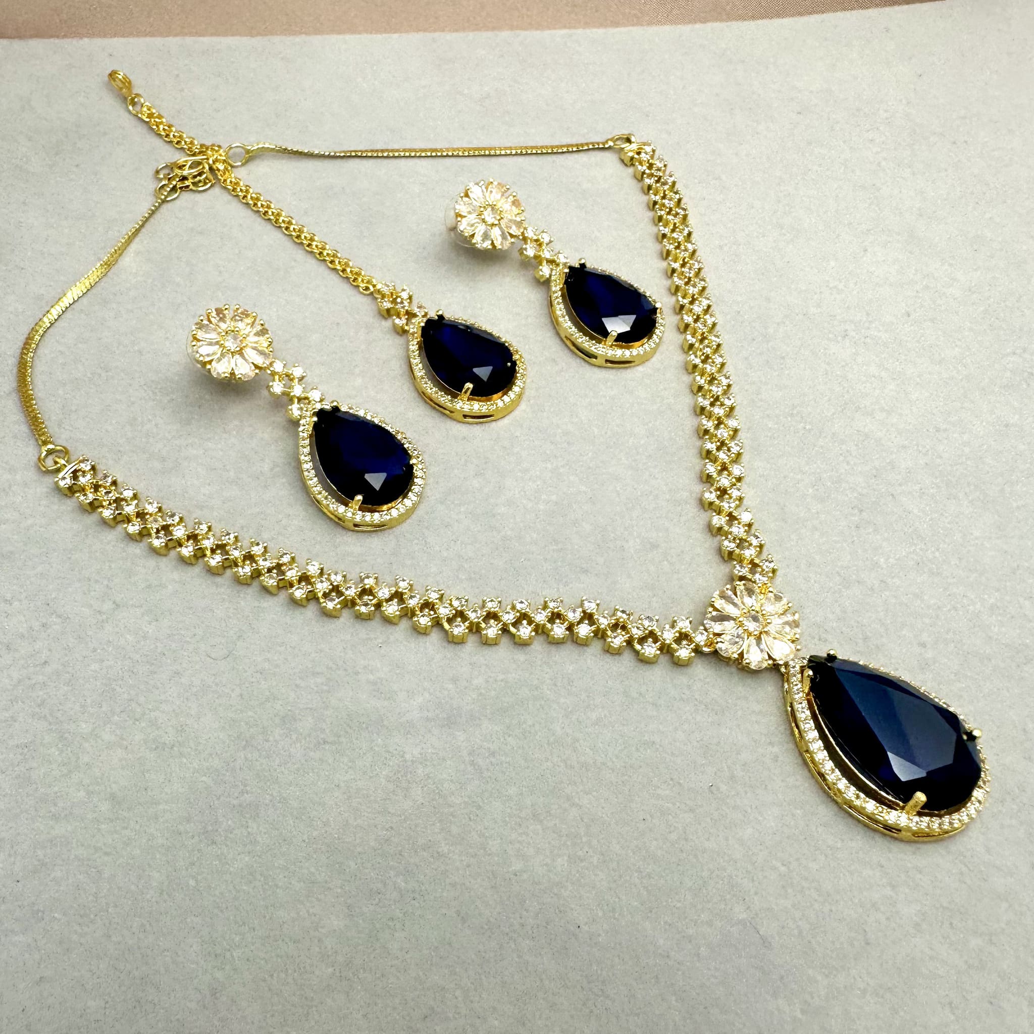 Simer Necklace Set