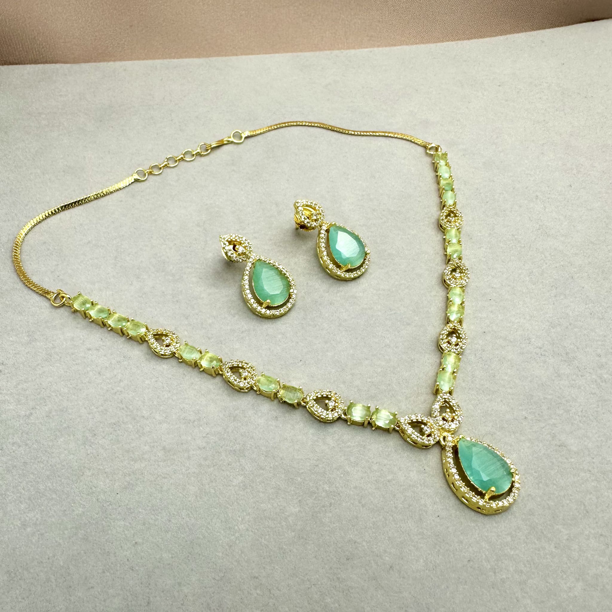Double Link Necklace Set
