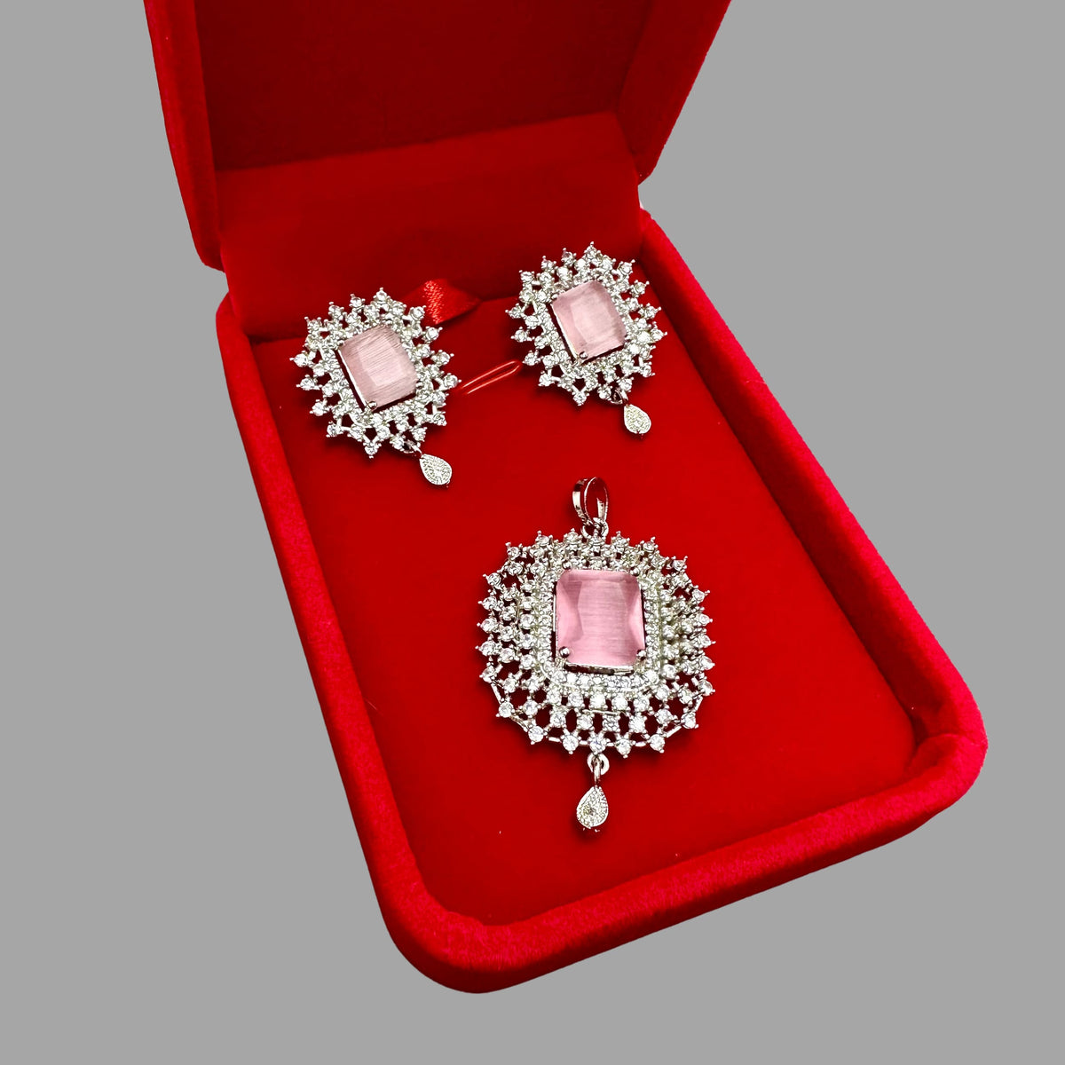 Zariyah Locket Set